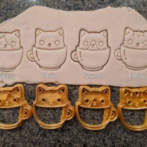 Cats in Mugs